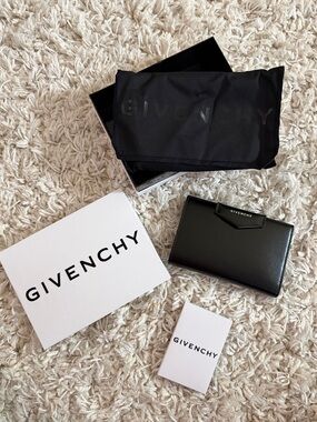Givenchy Black Leather Wallet with Logo Tab